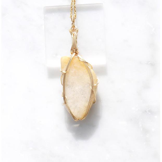 アゾゼオ ハニー＆クリームアゼツライト ペンダント | 2枚目