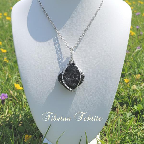 チベタンテクタイト ペンダント