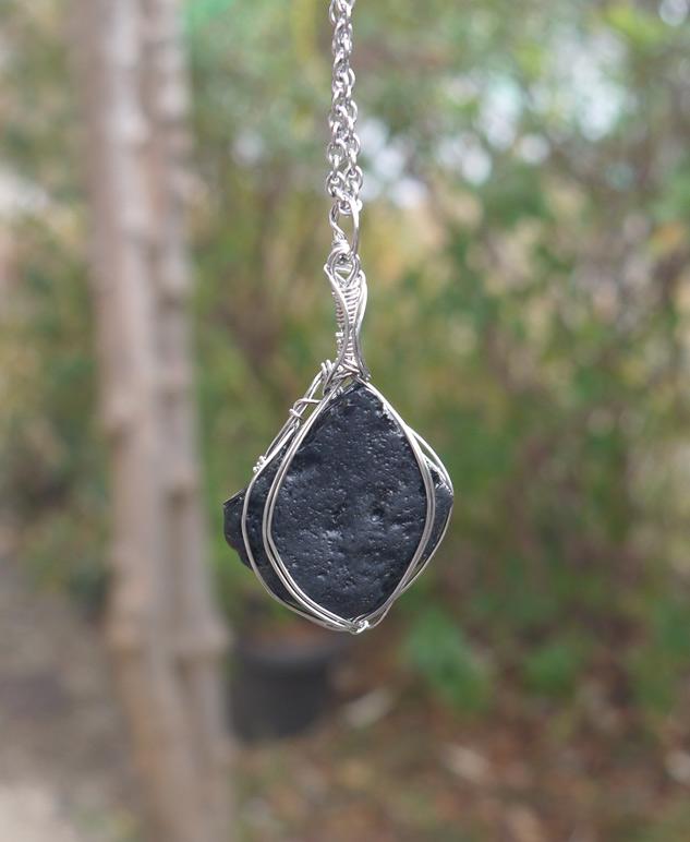 チベタンテクタイト ペンダント | 3枚目