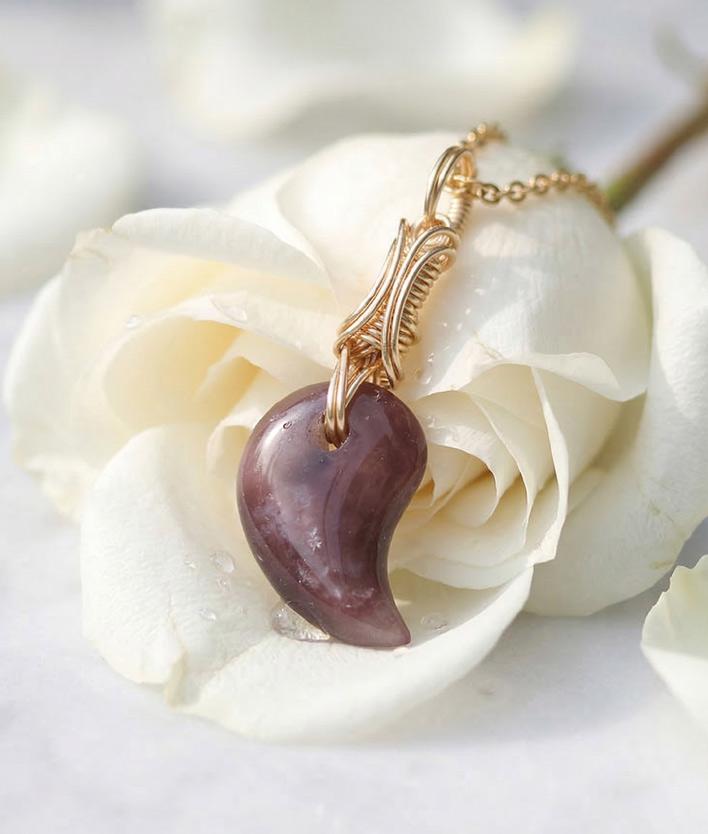 リチウムクォーツ 勾玉 ペンダントトップ