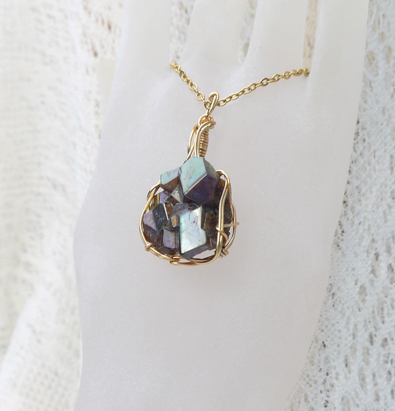 天川村産 レインボーガーネット 高品質クラスターペンダントトップ | 4枚目