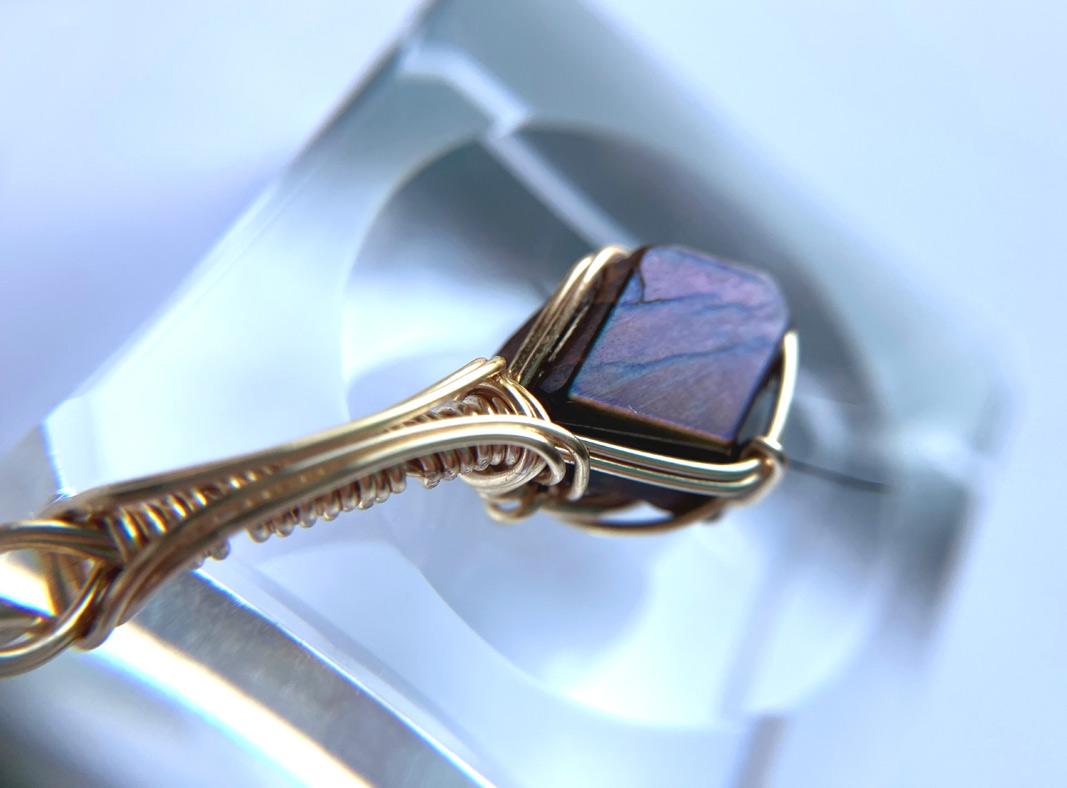 天川村産 レインボーガーネット 高品質原石磨きペンダントトップ | 5枚目