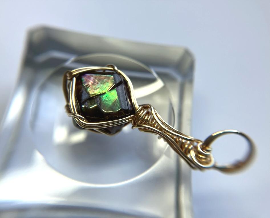 天川村産 レインボーガーネット 高品質原石磨きペンダントトップ | 6枚目