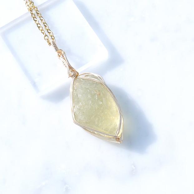 リビアングラス 原石 ペンダントトップ | 6枚目