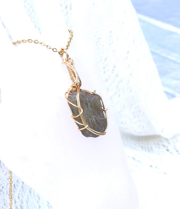 アンダルサイト 原石 ペンダントトップ | 4枚目