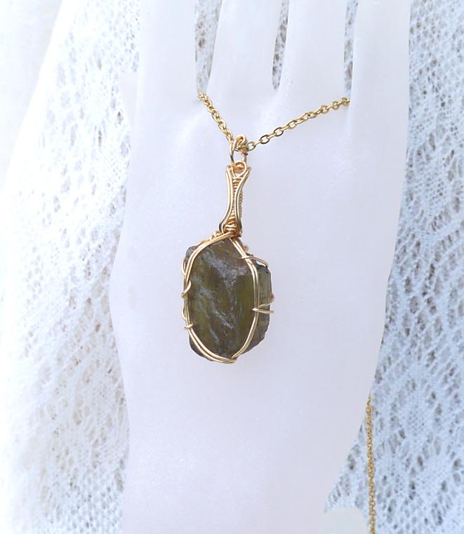 アンダルサイト 原石 ペンダントトップ | 5枚目