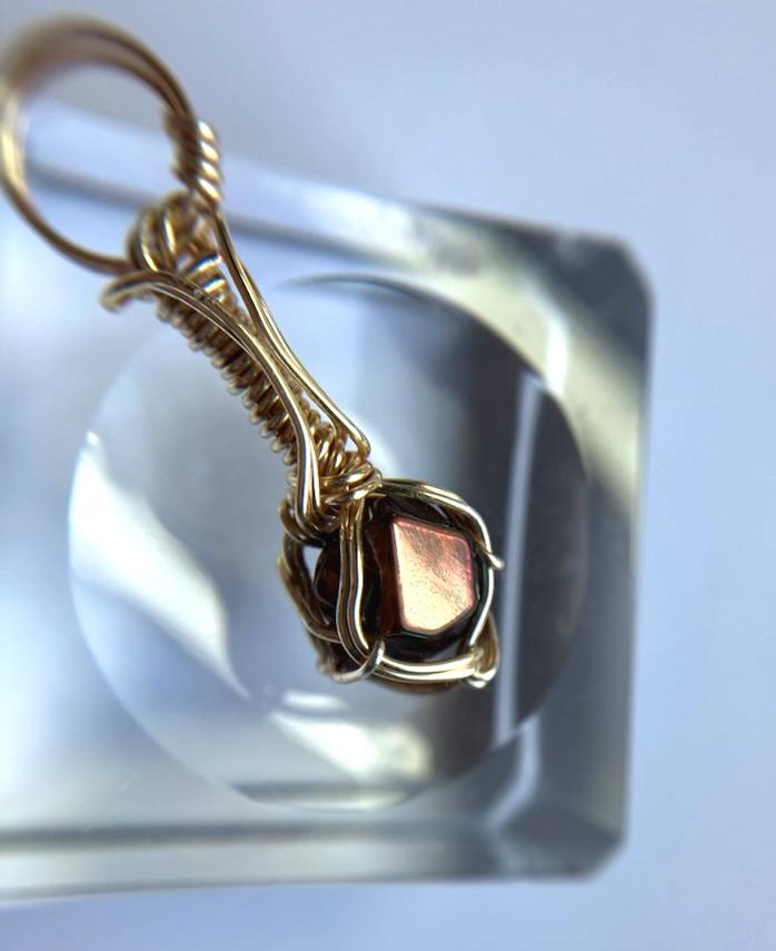 天川村産 レインボーガーネット 高品質原石磨きペンダントトップ | 6枚目