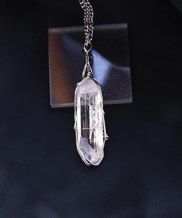 ダンビュライト ペンダント | 2枚目