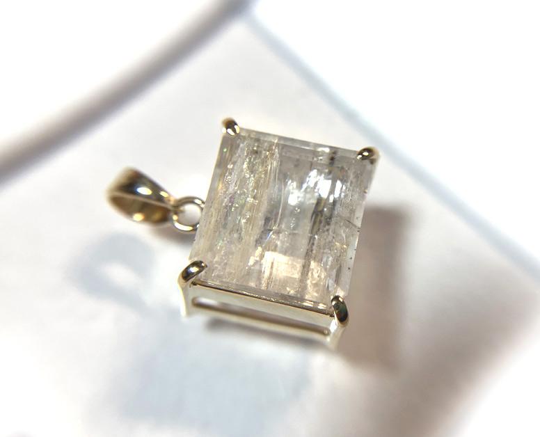 ベリロナイト ペンダント 7.609ct K18 | 4枚目