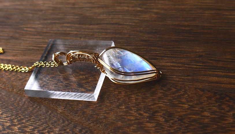 宝石質 レインボームーンストーン ペンダント | 6枚目